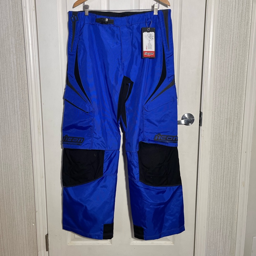 NWT Icon Racing Pants (36)